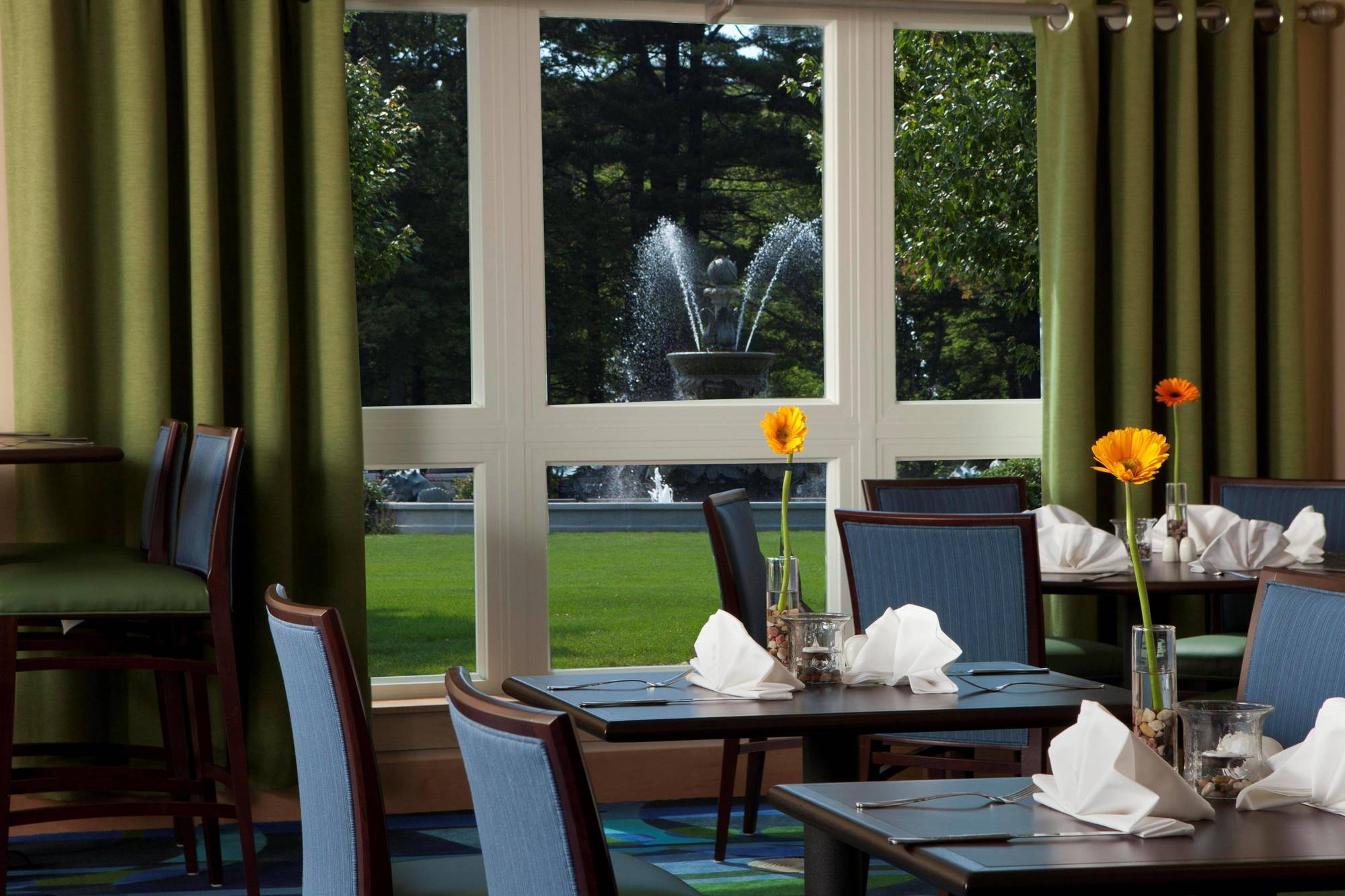 The Wylie Inn And Conference Center At Endicott College Beverly Restaurant photo